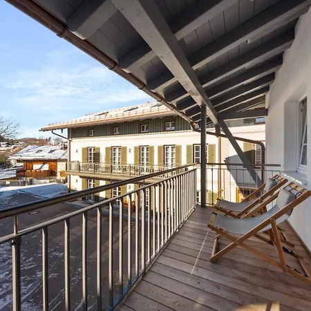 Casa Tantris - In *